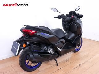 YAMAHA X-MAX 300