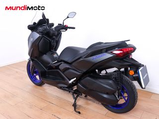 YAMAHA X-MAX 300