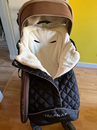 Carro de bebé NafNaf con saco invierno