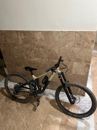 Bicicleta Cube Stereo 170 RACE