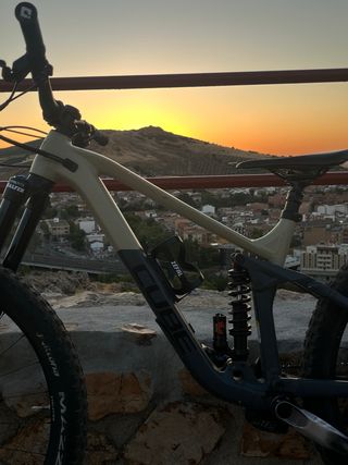 Bicicleta Cube Stereo 170 RACE