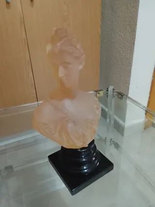 Jarrón Decorativo Azul y Dorado