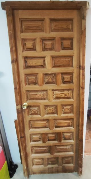 Puerta madera maciza Castellana