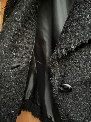 Chaqueta negra con brillos