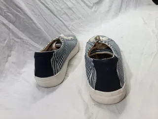 Zapatillas Bershka Marineras Rayas.