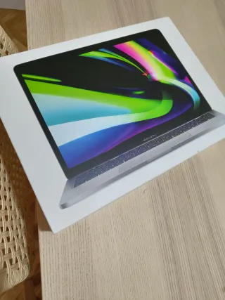 MacBook Pro M2 8GB Gris Oscuro