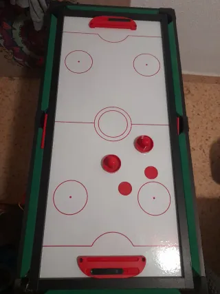 Fútbolín, billar, pin-pon y hockey