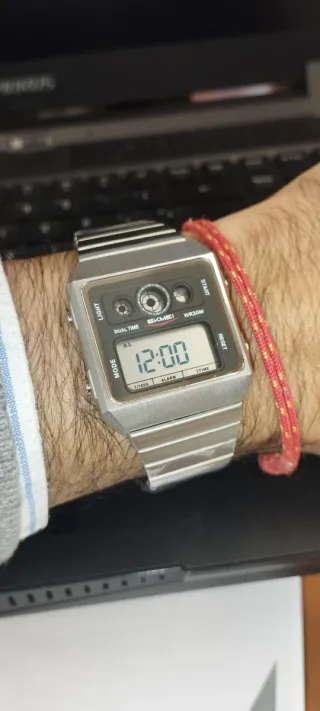 Reloj Digital con Gráficos Plata Negro