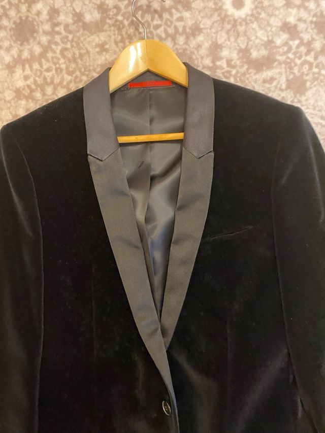 Americana Hugo Boss Terciopelo Negro Talla 50