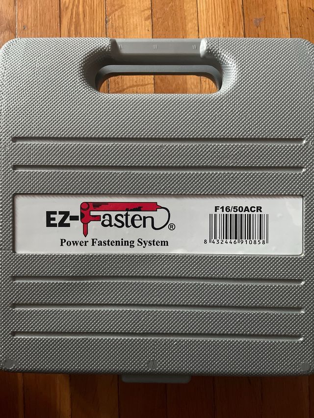 Pistola Clavos Neumática EZ-Fasten