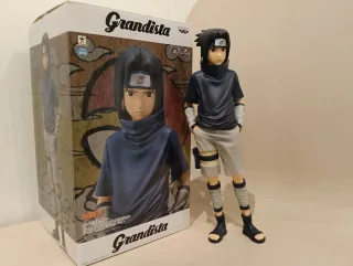 Pack de figuras y mangas de Naruto