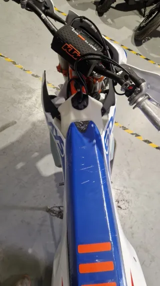 KTM EXC 300 SIXDAYS 2026