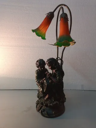 Lámpara vintage con tulipas