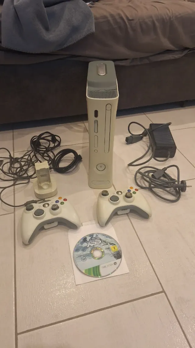 Xbox 360 completo con accessori