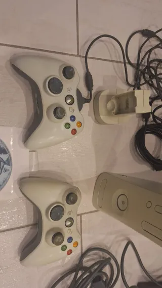 Xbox 360 completo con accessori