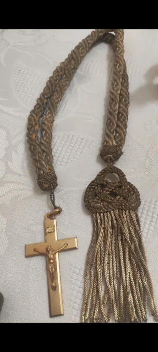 Cordón antiguo comunión con crucifijo