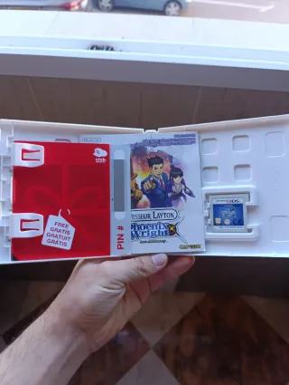 Profesor Layton vs Phoenix Wright 3DS