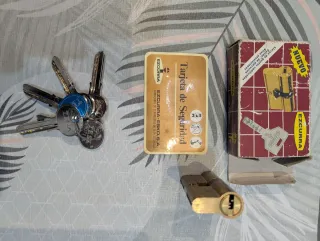 Bombín Cerradura Ezcurra con 5 Llaves