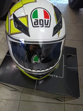 Casco AGV