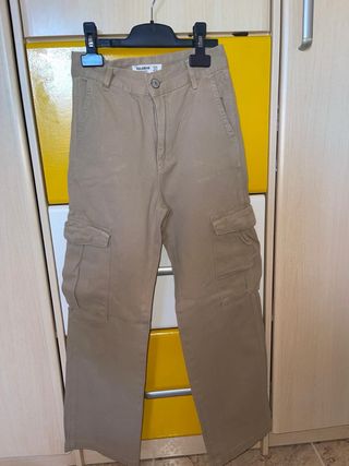 Pantalones cargo Pull&Bear beige