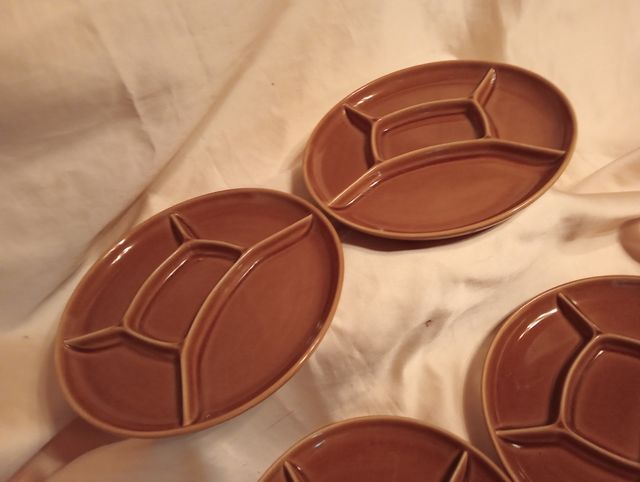 JUEGO PLATOS APERITIVO PORCELANA COLOR.