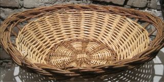 Cesto in vimini beige e marrone