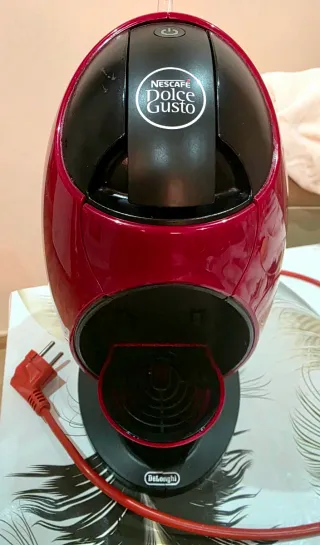 Cafetera Nescafé Dolce Gusto Roja