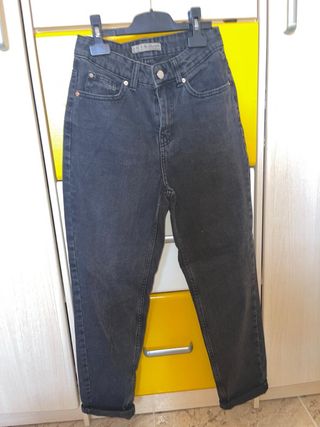 Pantalones vaqueros grises