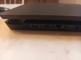 PS4 Slim