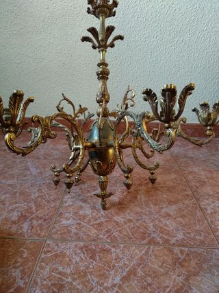 Lámpara antigua de hierro y cristal