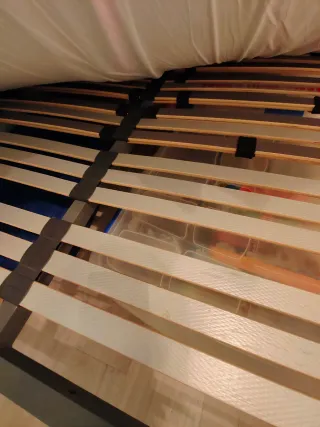 Se vende somier de 135 cm. - Estructura