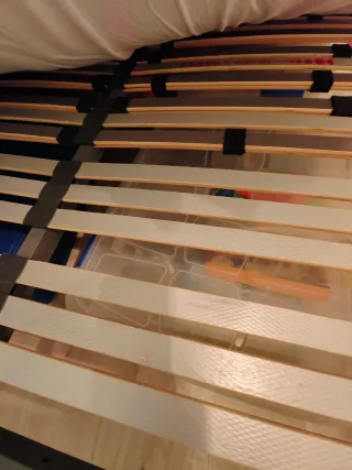 Se vende somier de 135 cm. - Estructura