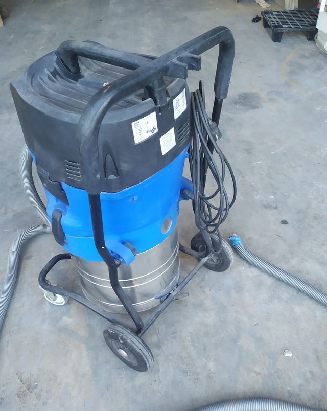 Aspirador Industrial Nilfisk ATTIX 751-11