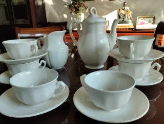 Juego de té La Cartuja de Sevilla.