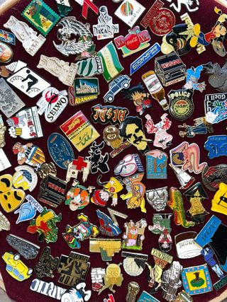 Lote de Pins Colección Años 70 a 2000!!