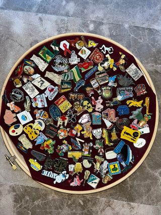 Lote de Pins Colección Años 70 a 2000!!