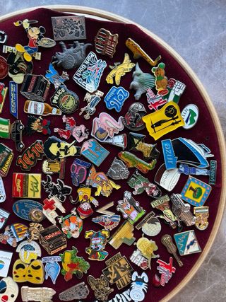 Lote de Pins Colección Años 70 a 2000!!