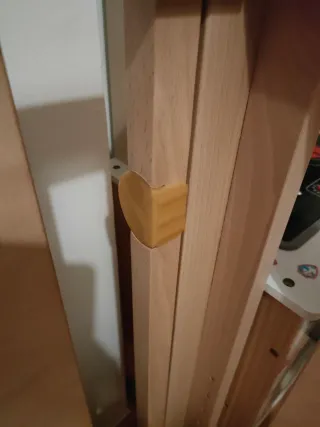 Cuna de bebé de madera