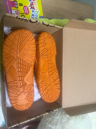 Zapato Feroz Onil Talla 31 Naranja