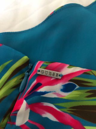 Vestido Guess floral azul talla L