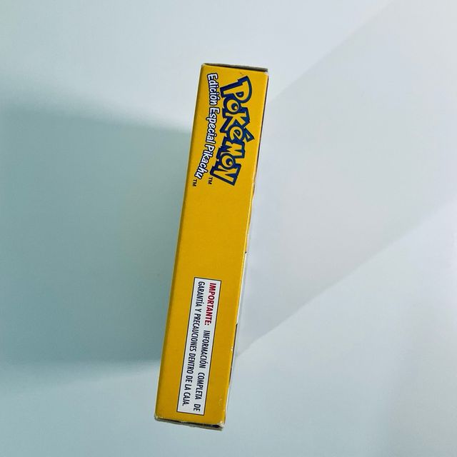 Pokemon Pikachu Amarillo Game Boy Color GBC