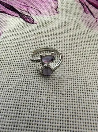 Anillo gato ajustable morado y plateado