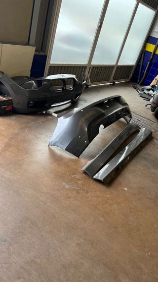 Defensa delantera, trasera y taloneras