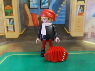 Playmobil músico con acordeón