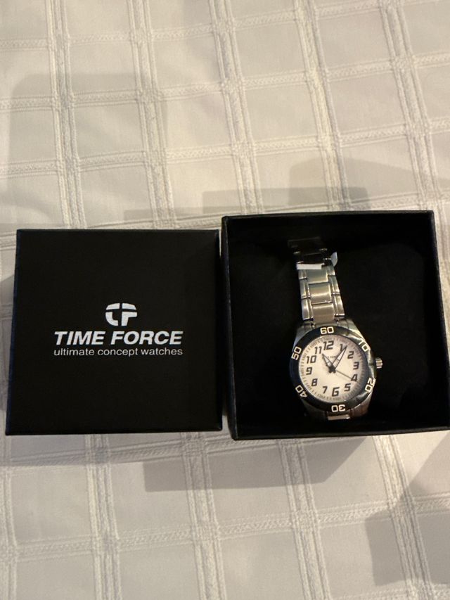 Reloj Time Force Plata y Blanco