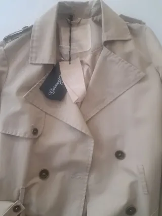 Gabardina Guess Beige Talla M