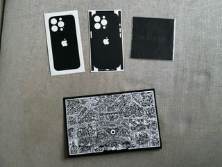 Skin dbrand iPhone 15 Pro Negro Mate