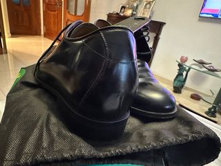 Zapatos de piel negros para caballero