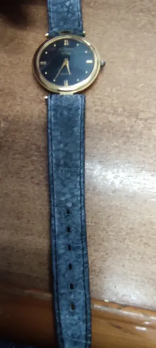 Orologio altanus vintage nero e oro vintage