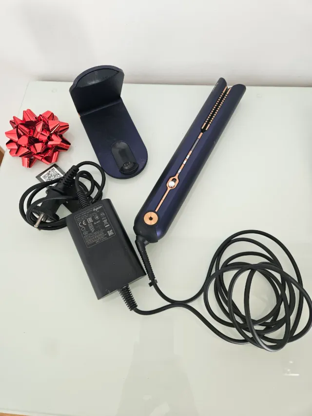 Plancha de pelo Dyson azul y dorado